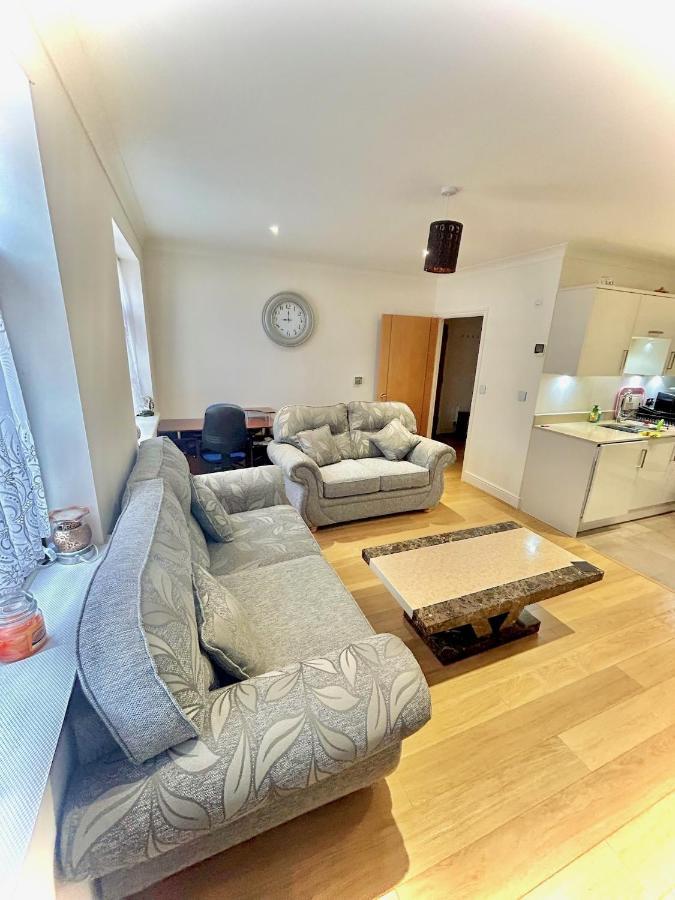 Lovely Cosy Apartment 브롬리 외부 사진