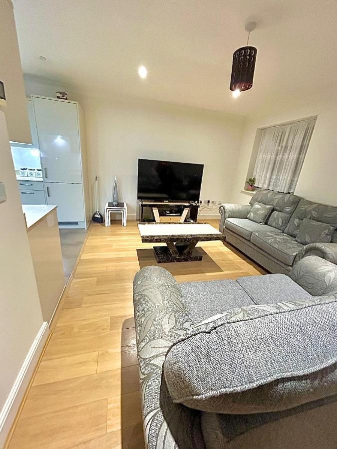 Lovely Cosy Apartment 브롬리 외부 사진