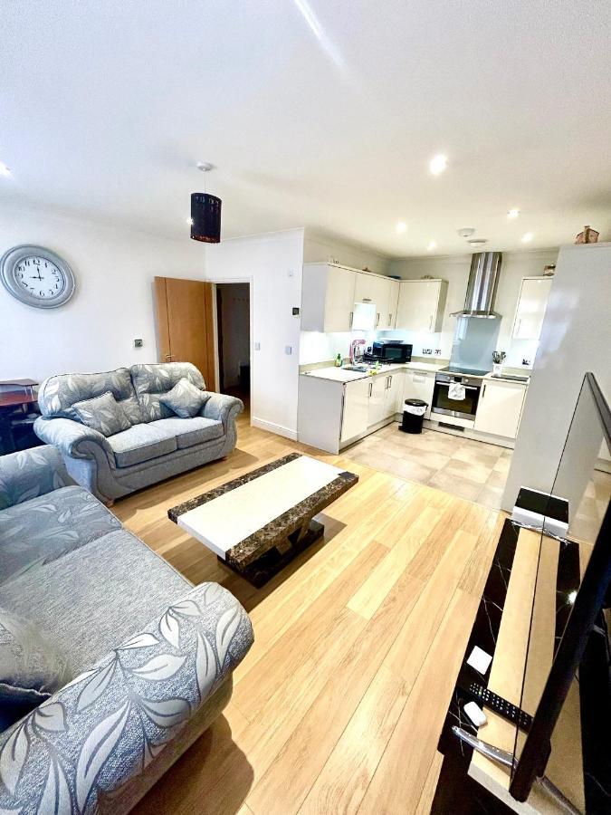 Lovely Cosy Apartment 브롬리 외부 사진